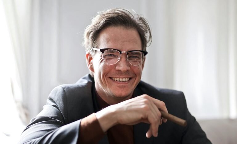 corporate intelligence data analysis